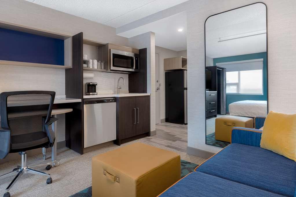 Ambassador Hotel & Conference Resort Kingston Room photo