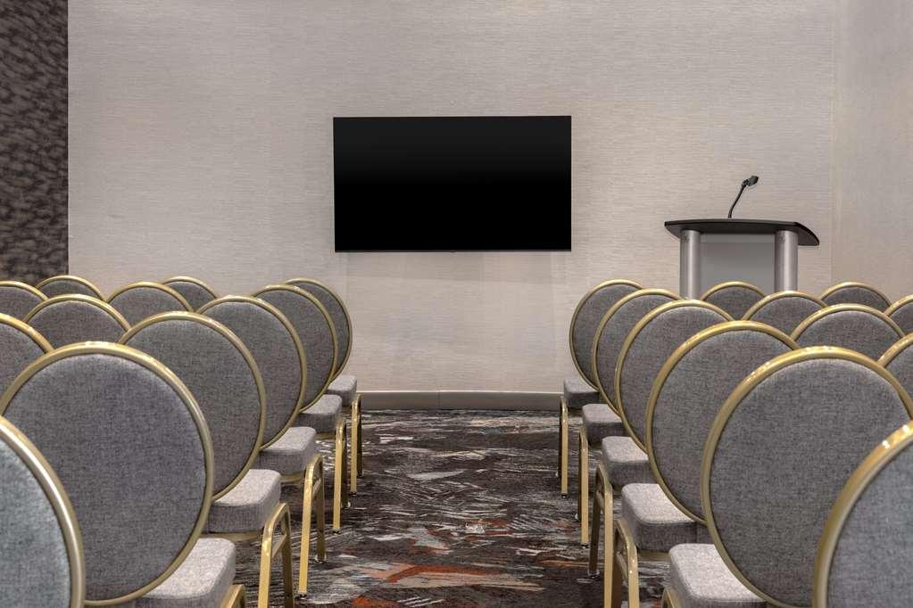 Ambassador Hotel & Conference Resort Kingston Facilities photo